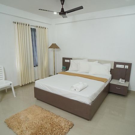 Sn Rooms Perumpāvūr Esterno foto