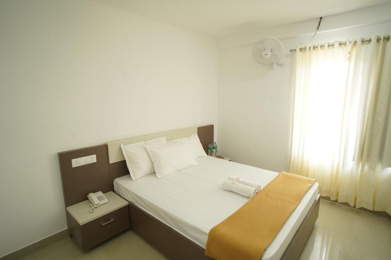 Sn Rooms Perumpāvūr Esterno foto