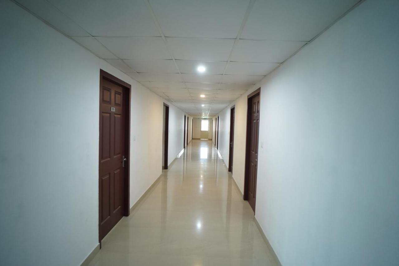 Sn Rooms Perumpāvūr Esterno foto