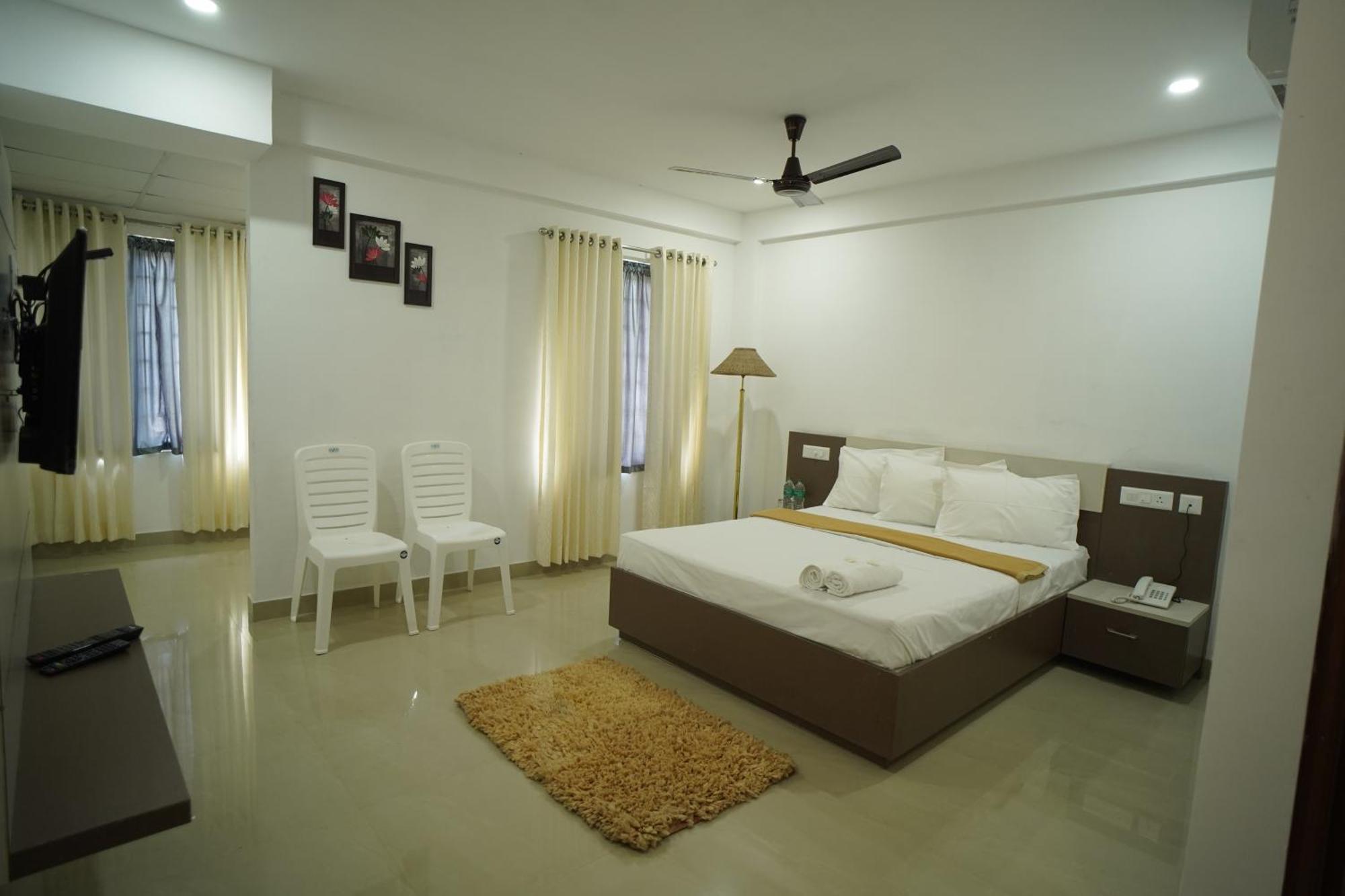 Sn Rooms Perumpāvūr Esterno foto